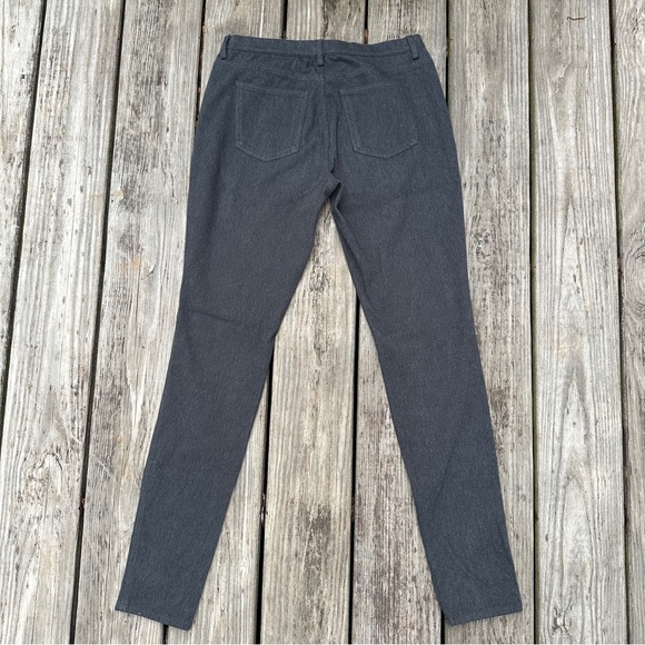 Uniqlo Pull on Grey Legging Pants - Picture 2 of 3